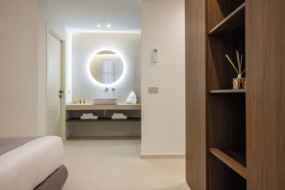 Nora's Suites