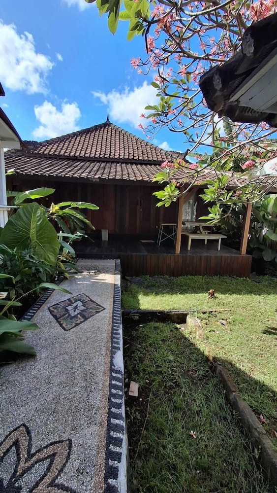 Starnov Villa