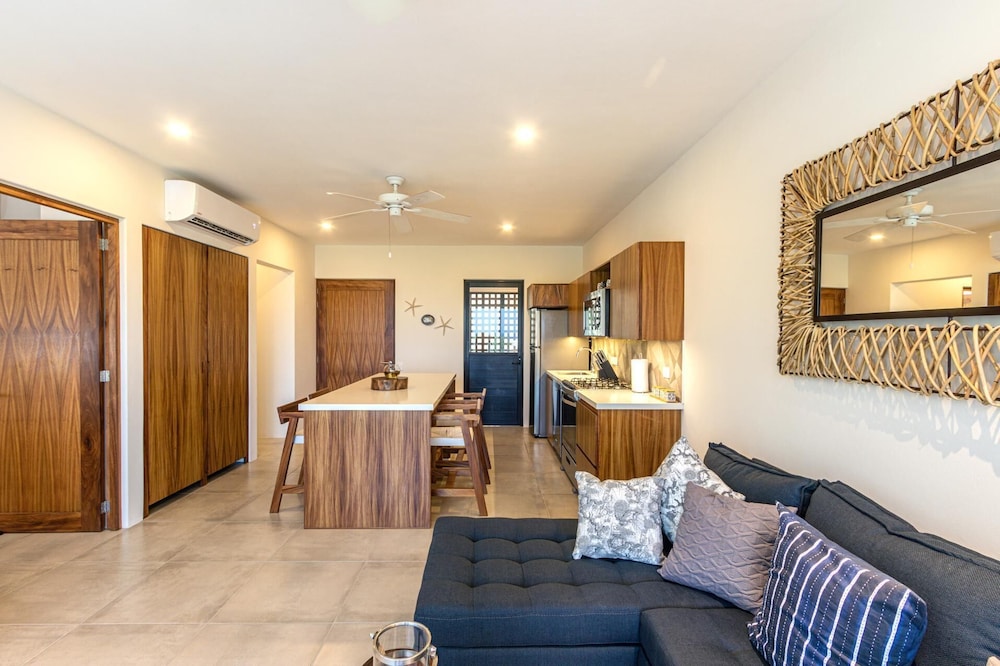 Agaves 204 view 4