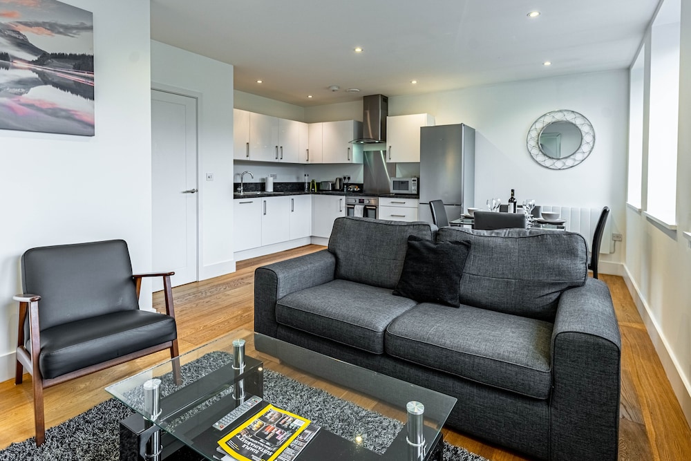 Celador Apartments - Sussex House Serviced Apartments