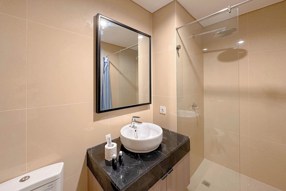 Stunning And Simply 2Br At Grand Sungkono Lagoon Apartment