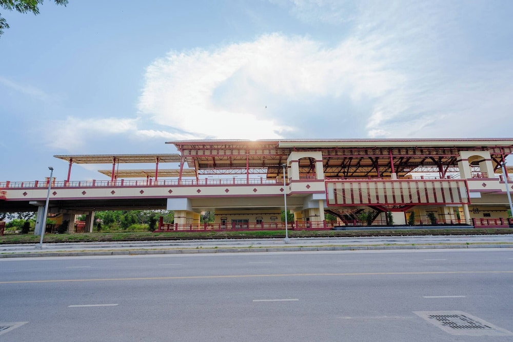 Charming 2-bedroom House in Hua Hin Soi 80,12-minute Walk to Beach