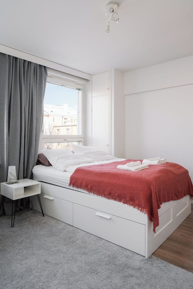Modern Studio Apartment in Lönnrotinkatu