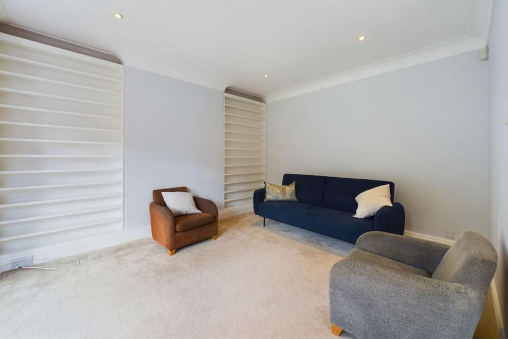 The Richmond Park Hideaway - Cozy 4bdr House With Garden Rooftop Terrace