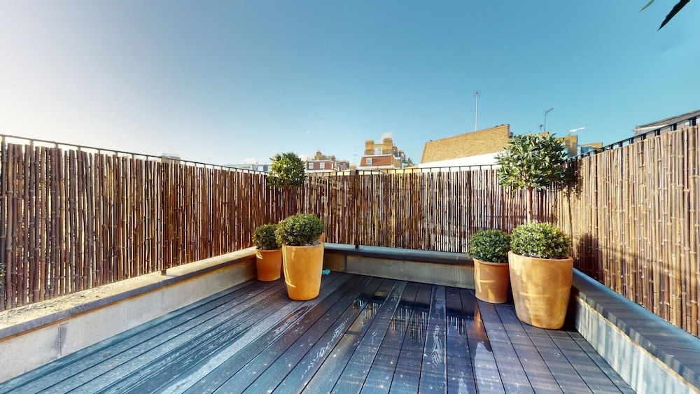 Luxurious Apartment - Denyer Street