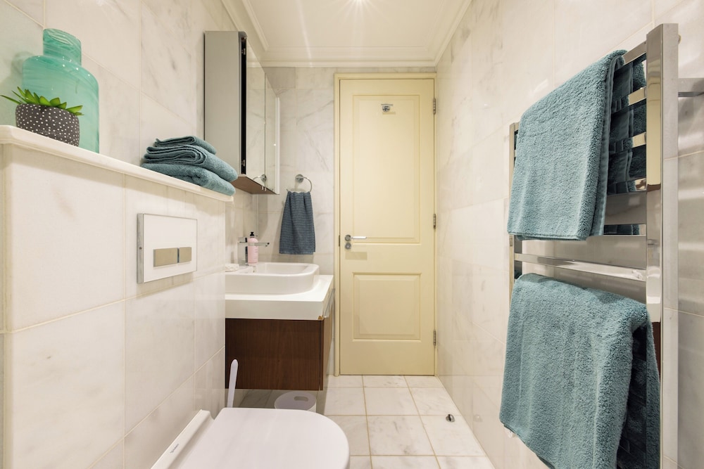 Large 3-bed 5-guest 1841 Duplex House Paddington