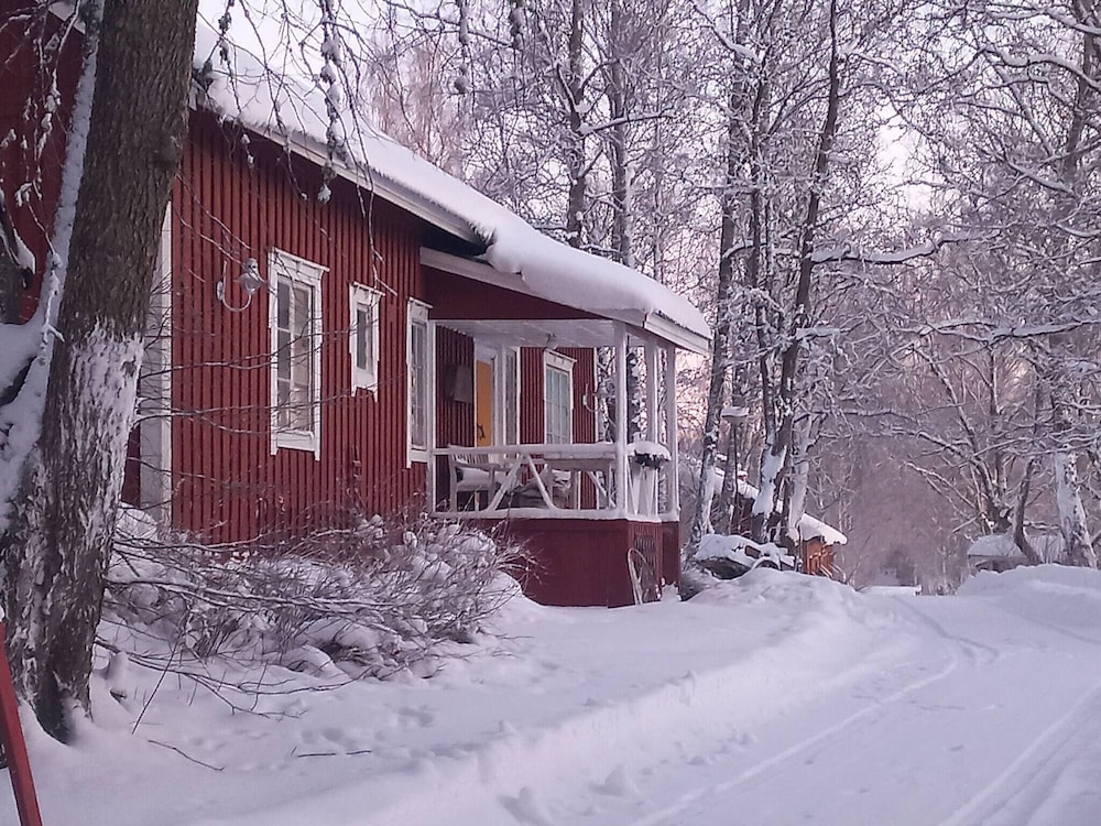 Charming Grandmas House in Bobacka