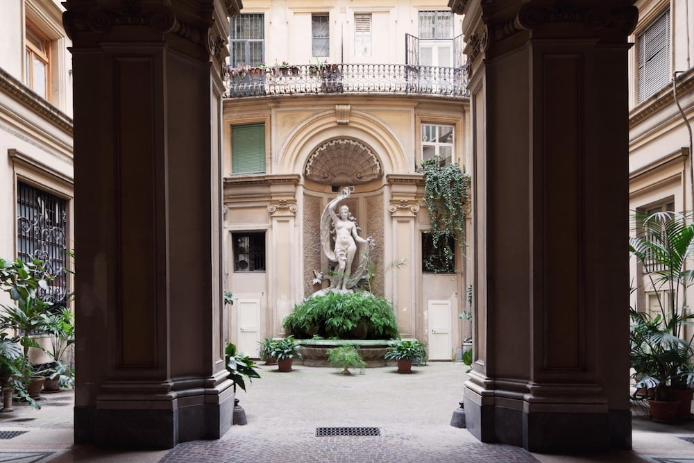 Arenula Suites