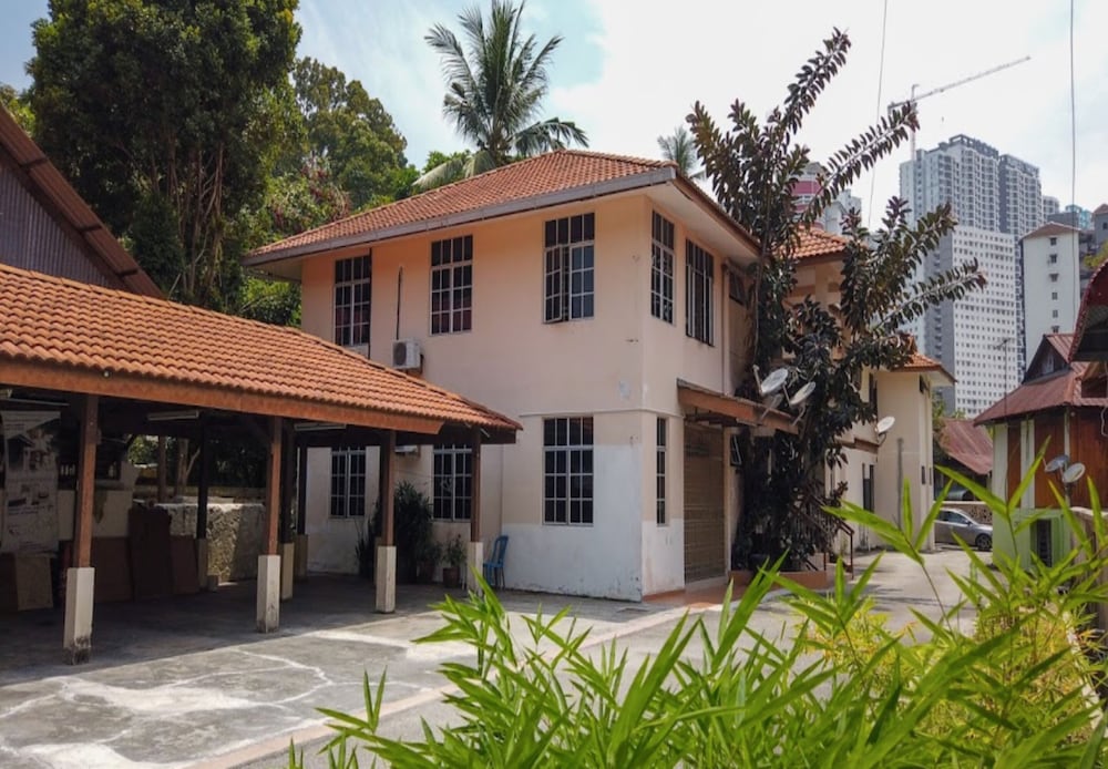 Hasienda Homestay Bayan Lepas photo 1