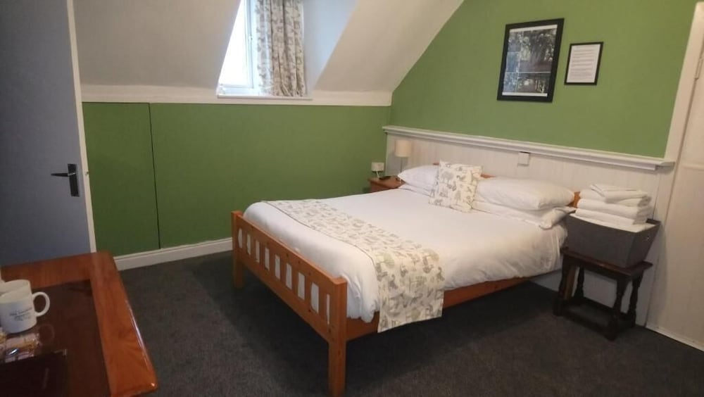 Meadows Way Guest House