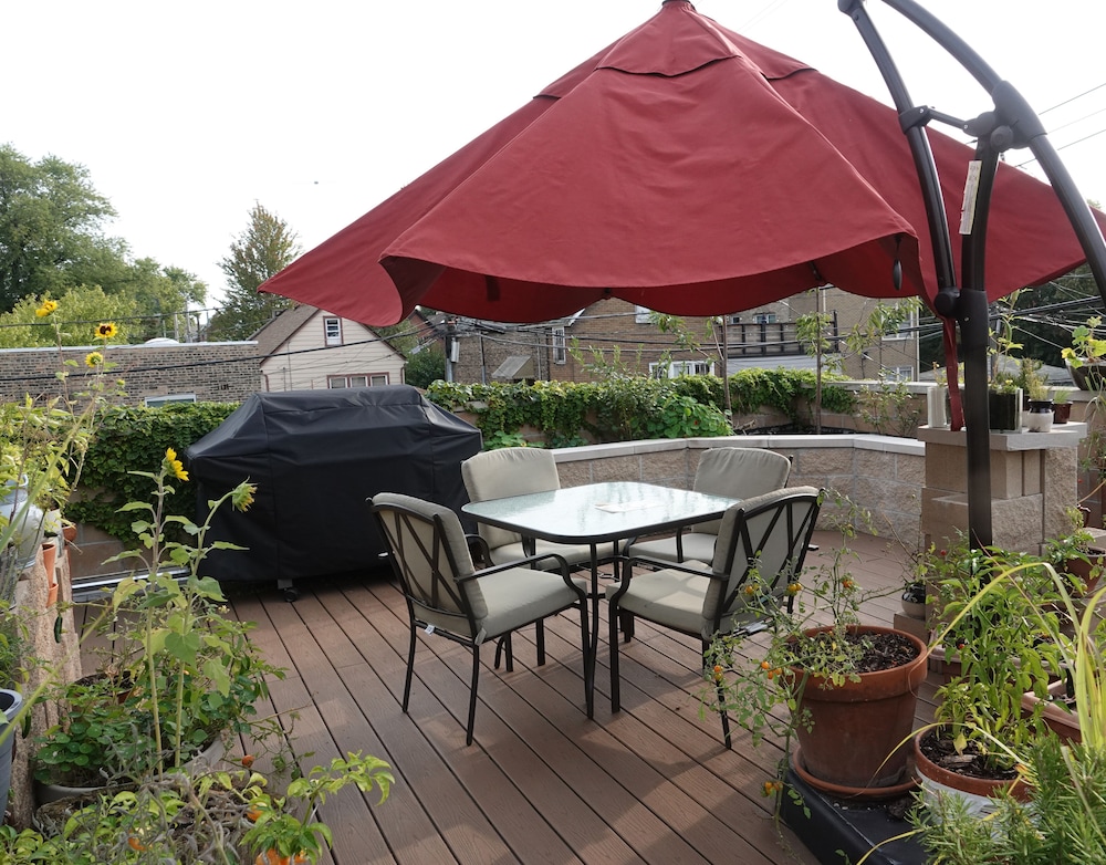 Ray's Bucktown Bed and Breakfast 27