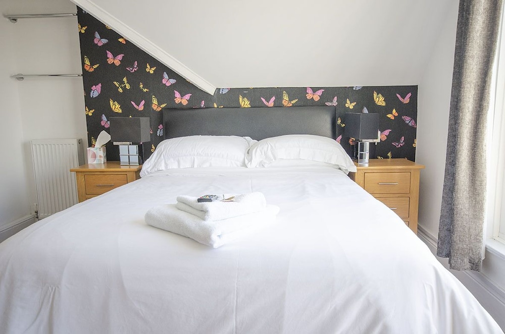 Headlands - Room Only Accommodation