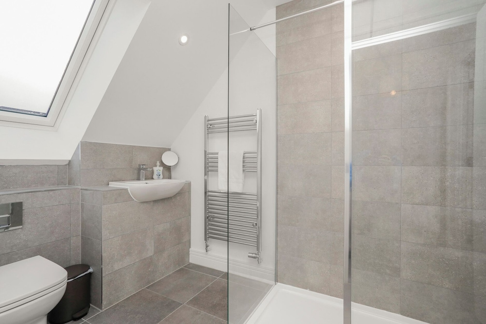 27 Strathtay Lodges