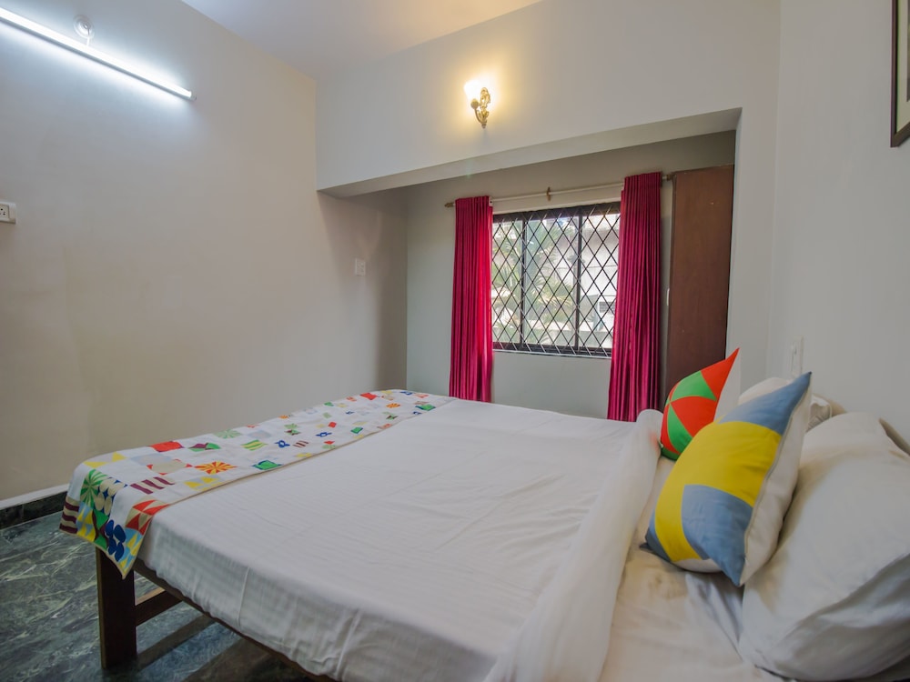 OYO 14181 Home Garden View Studio Morjim Beach