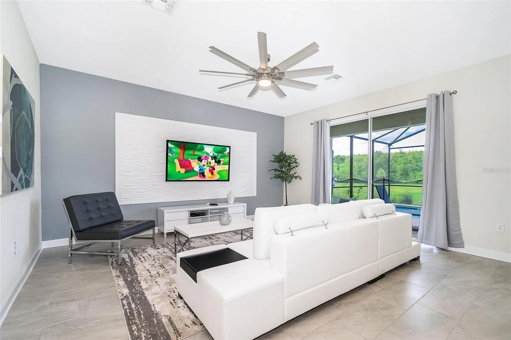 Stunning Game Room Pool Jacuzzi Storey Lake 2799