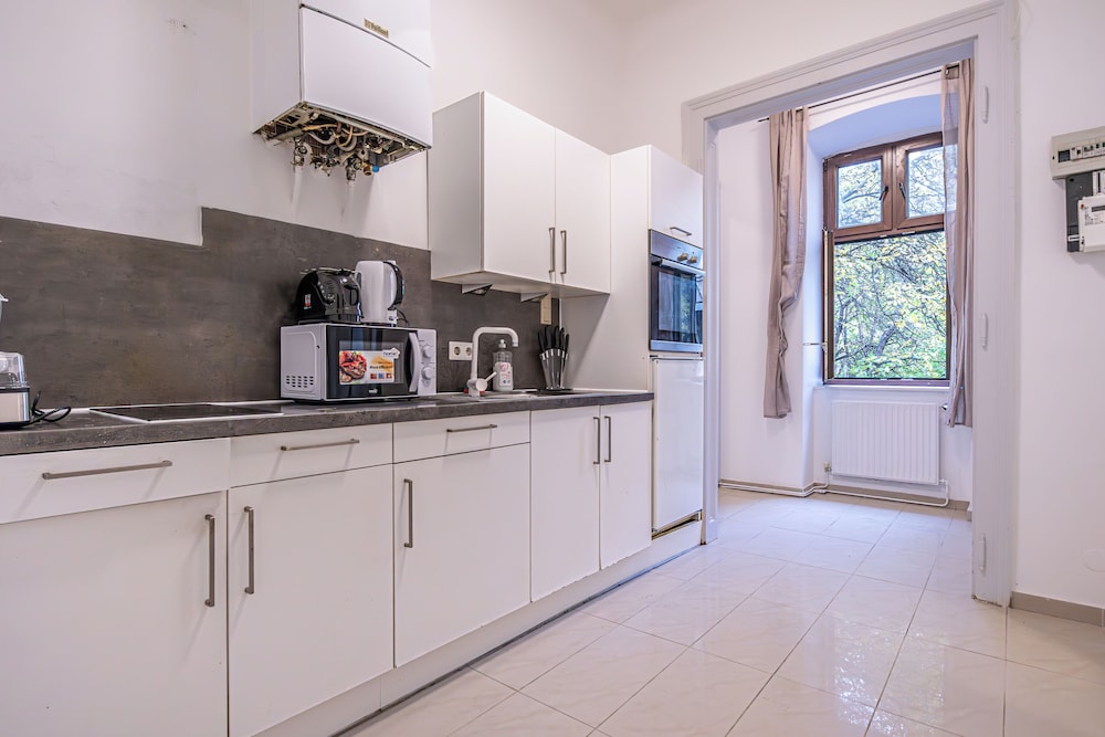 Charming 2BR Apt Vienna Long Stay