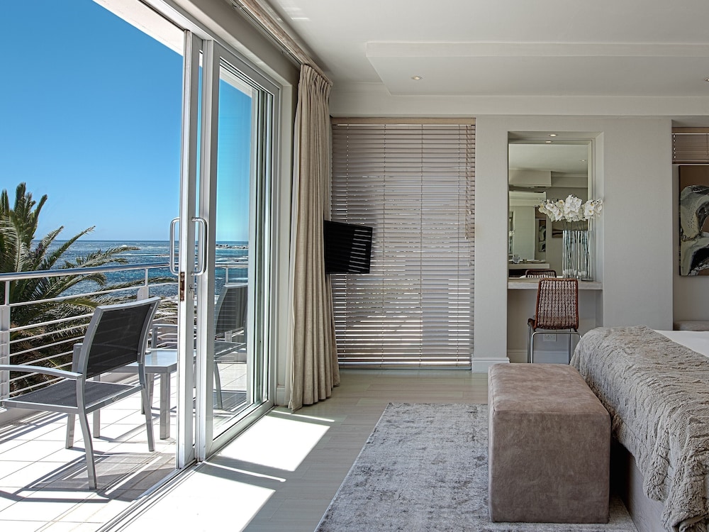 Blue Views Penthouse Beachfront Apartments