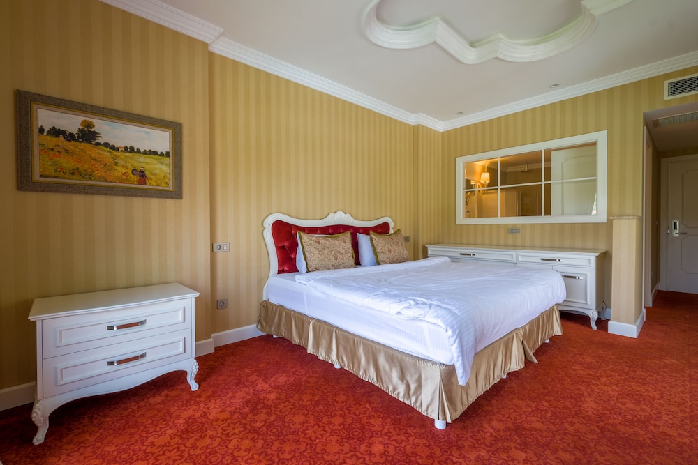 Grand Göcek Hotel - Image 8
