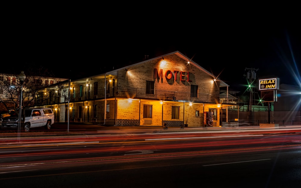 Relax Inn Motel