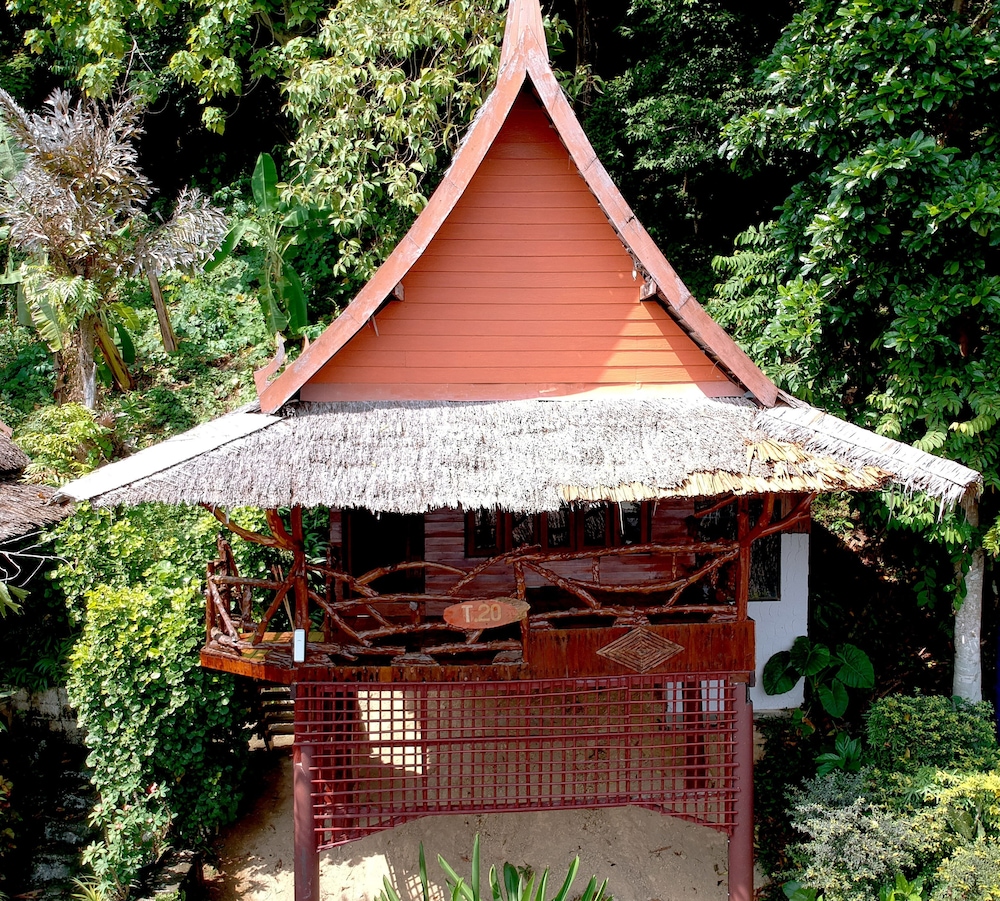 Phi Phi Relax Beach Resort
