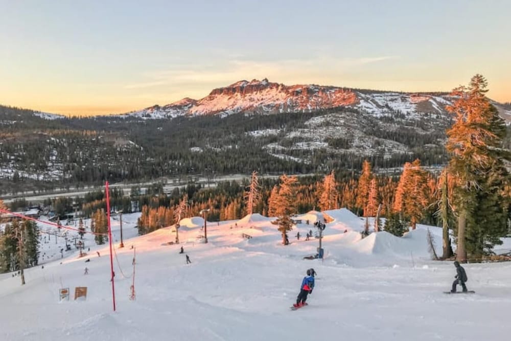 Luxury Retreat Home w Hot Tub - Property Image 31