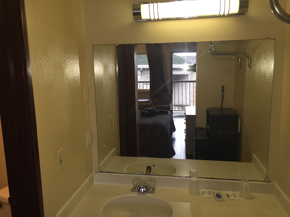 Bayview Motel