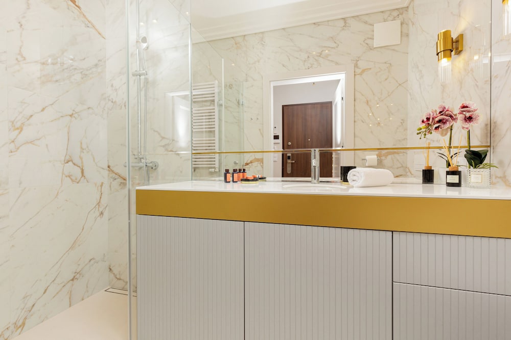 Mennica Residence by Renters Prestige