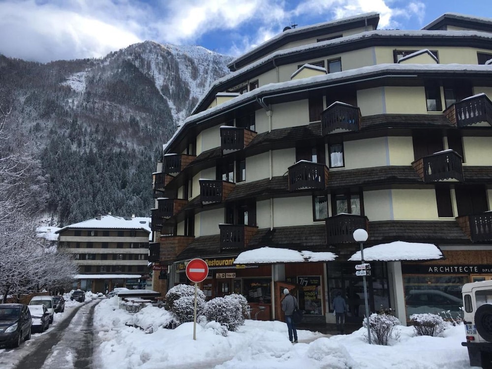 Art Studio Balcony and Breathtaking View of Chamonix