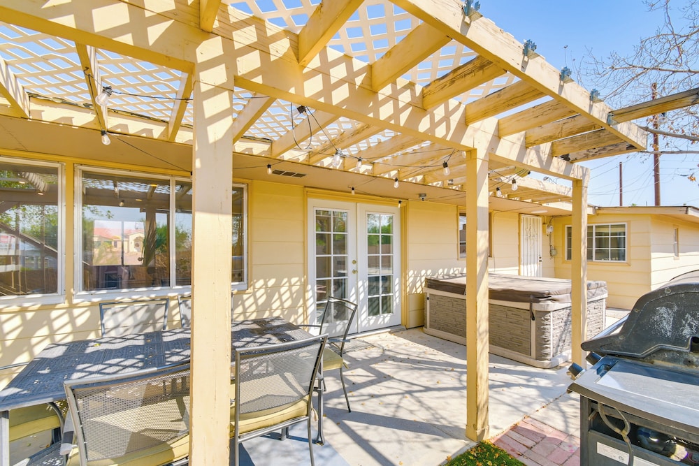 Water Views & Close to Beach: Home in Lake Havasu
