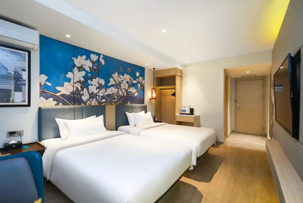 YESTE Hotel (Shenzhen Nanshan Qianhai Daxin subway station)