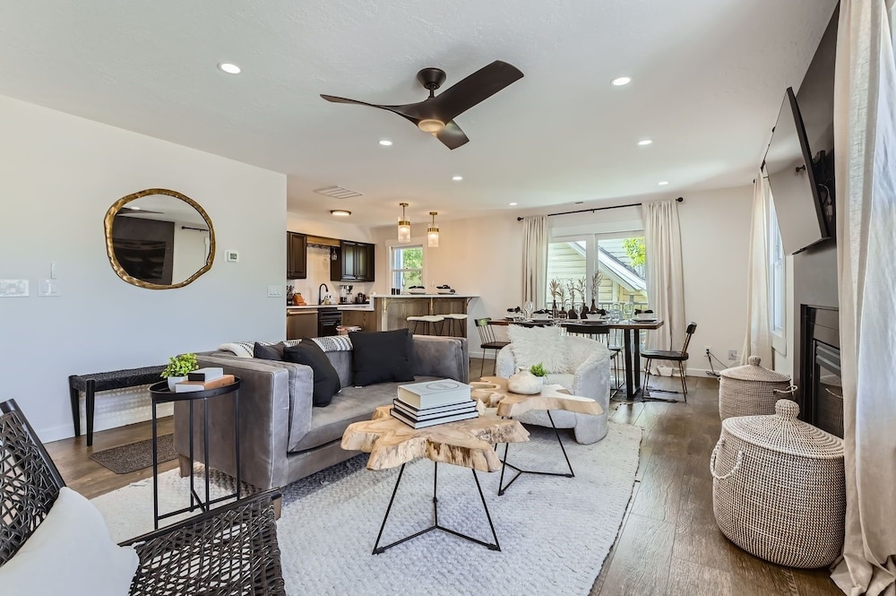 Bliss At Blue Church 441 2 Bedroom Condo
