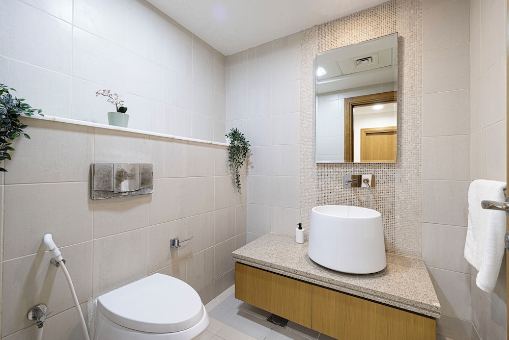 The Luxury Downtown Co-living