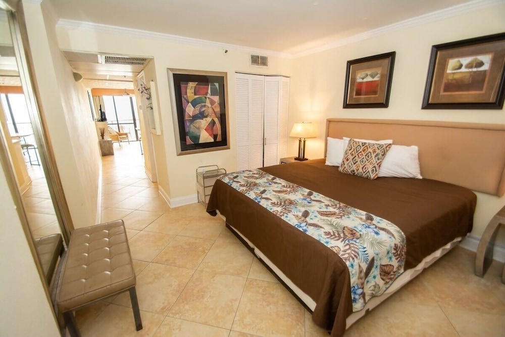 Meridian Plaza 1002 1 Bedroom Condo