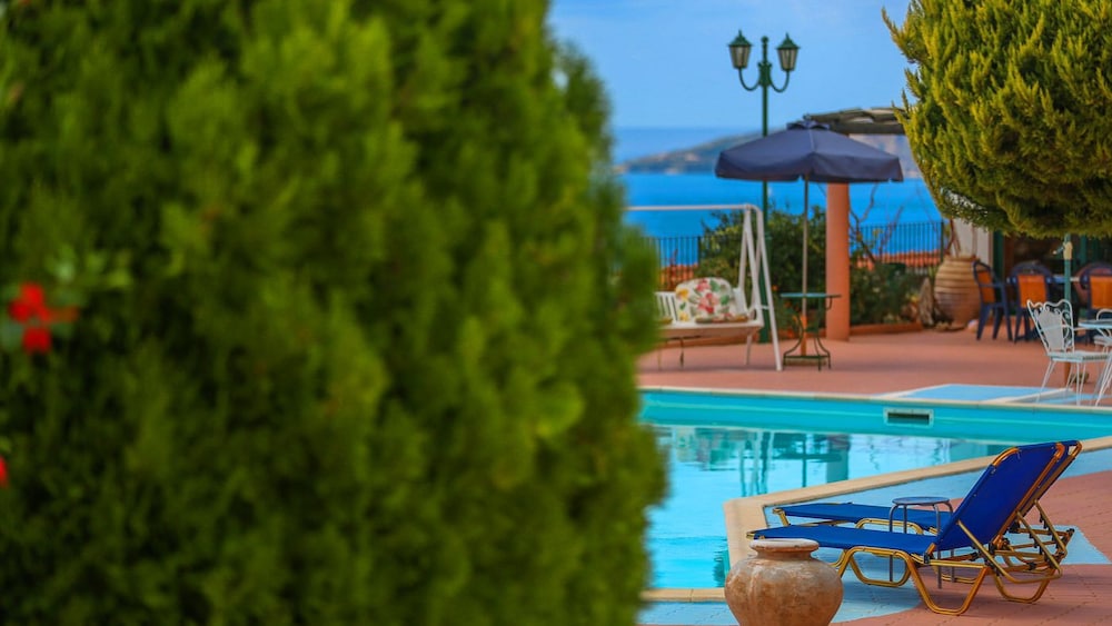Garbis Villas