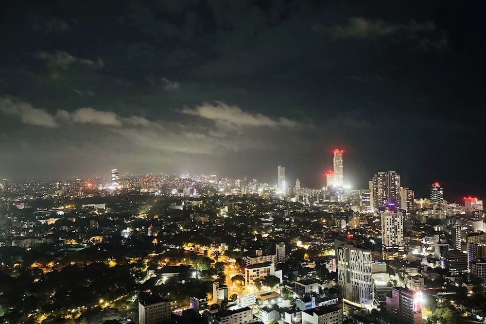 YAKA Trizen Luxury Apartments