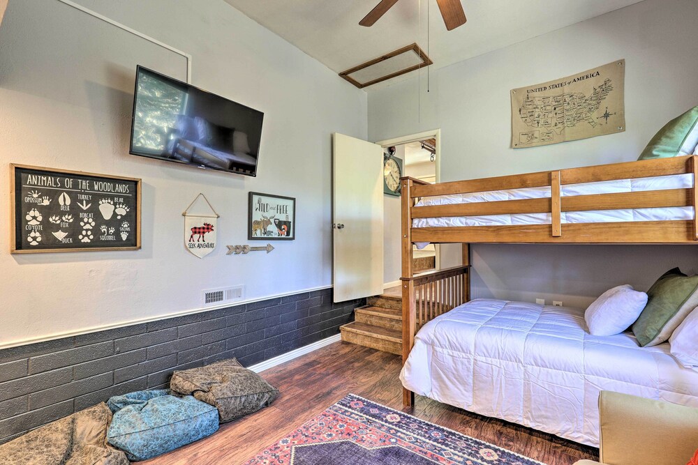 Prescott Home w/ Deck: 2 Mi to Downtown! view 5