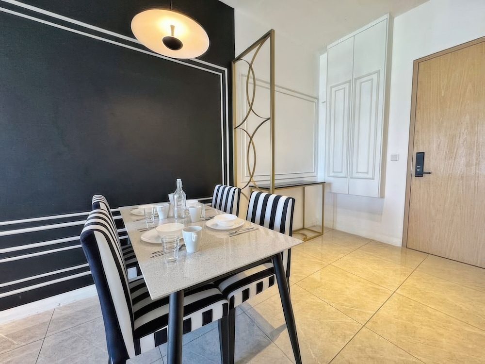 Axon Residence by Emily in Town