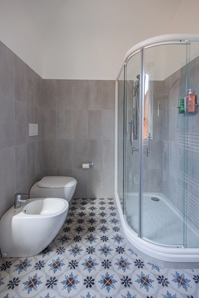 Newly Renovated Ocean View Flat