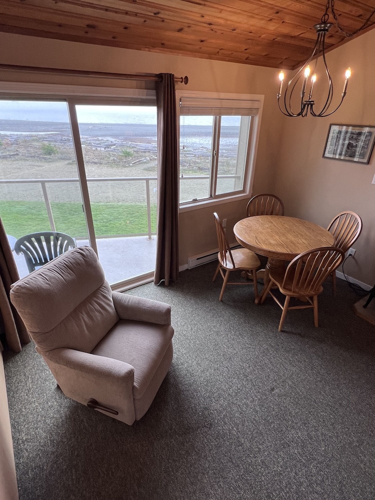 Pool, Golf & Beach Access: Fort Pierce Condo!