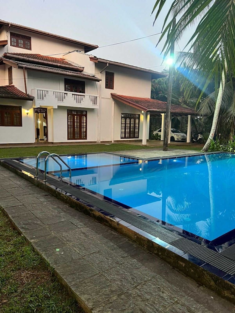 Larala Villa With Private Pool
