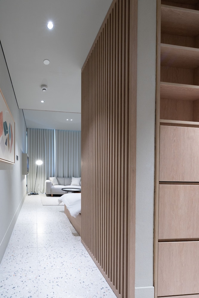 Upside Living Studio With Burj Views - Business Travelers