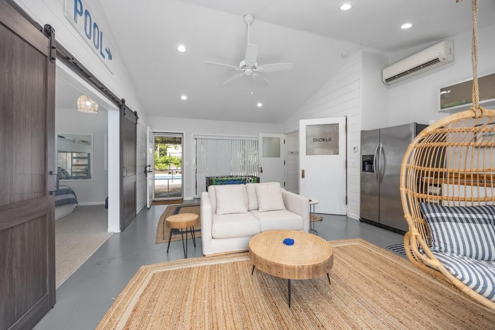 Captains Cove and Crew Quarters