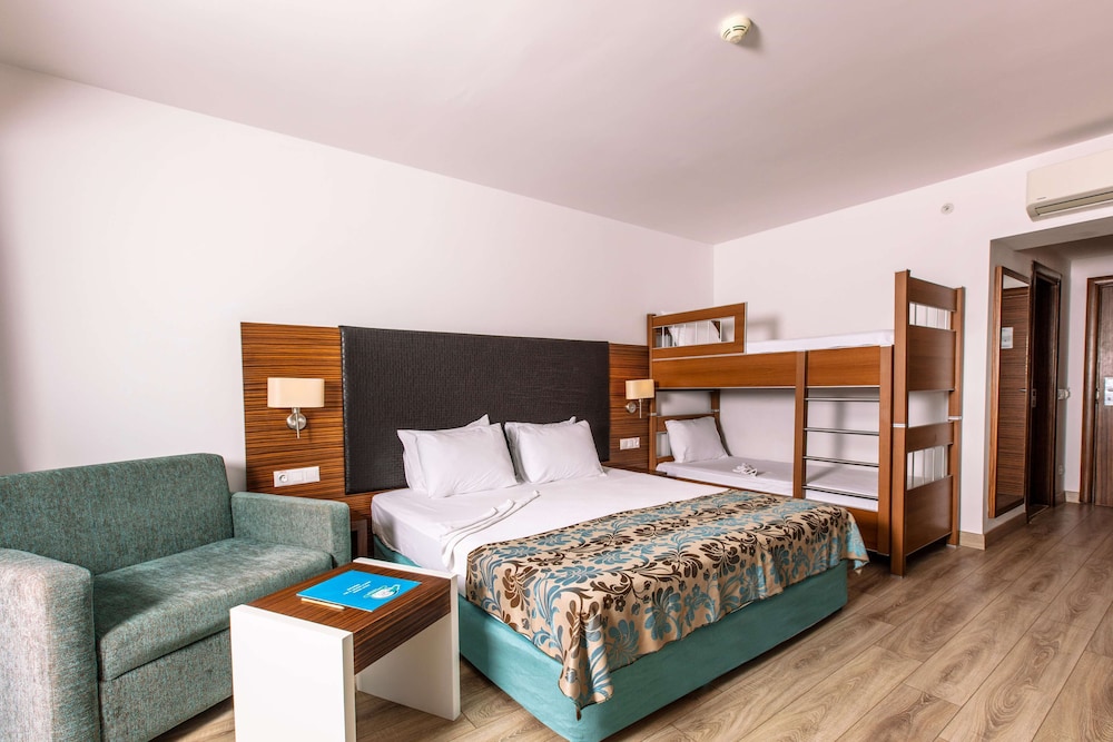 Palm Wings Beach Resort & Spa Kusadasi- All Inclusive