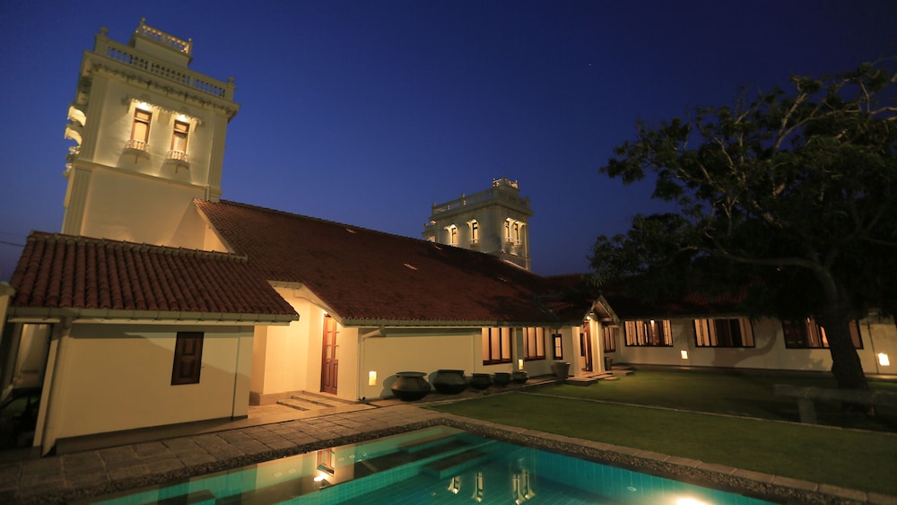 Yoho Monsoon Villa