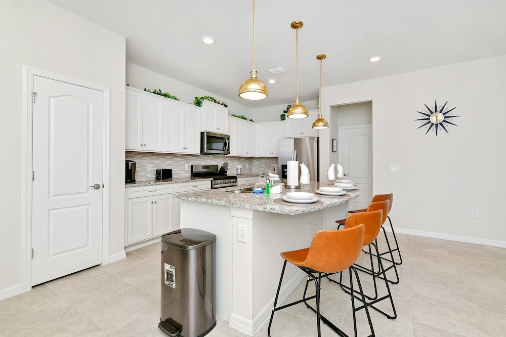 5BR Modern Villa in Soltera Resort, Disney, Pool