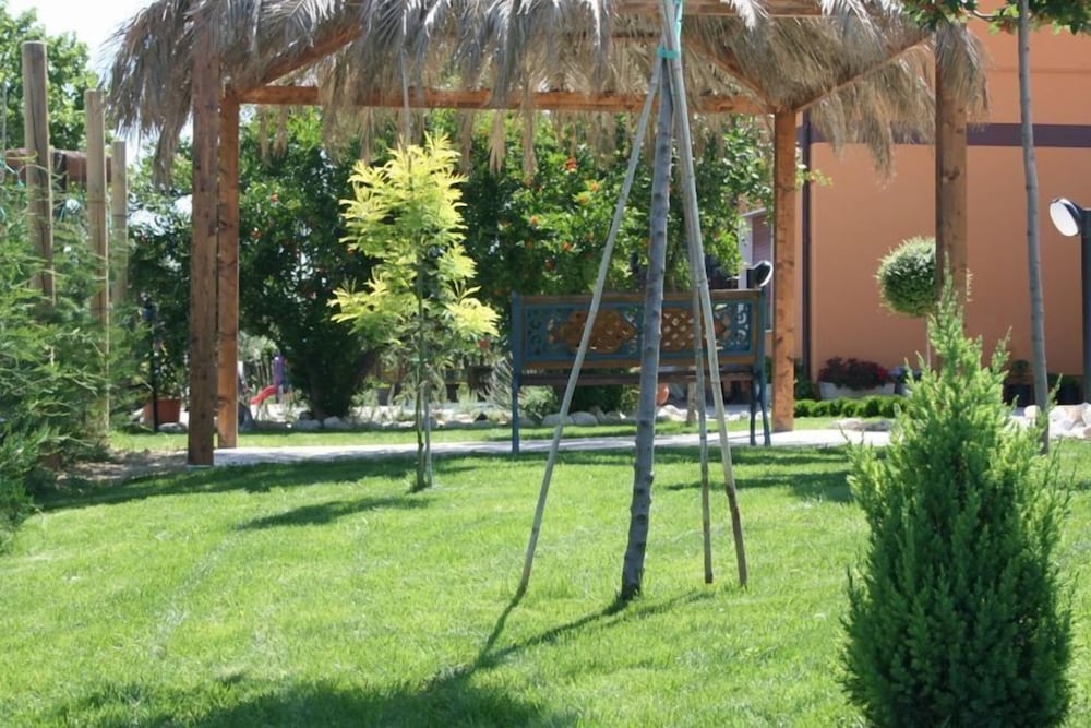 Photo 19