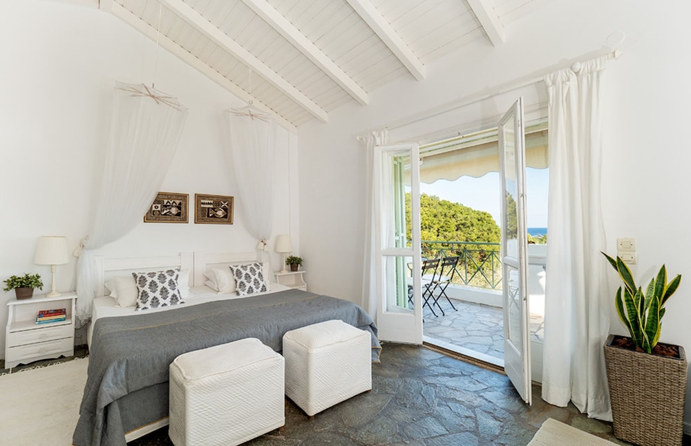 Bay View Mimosa Upper view 5