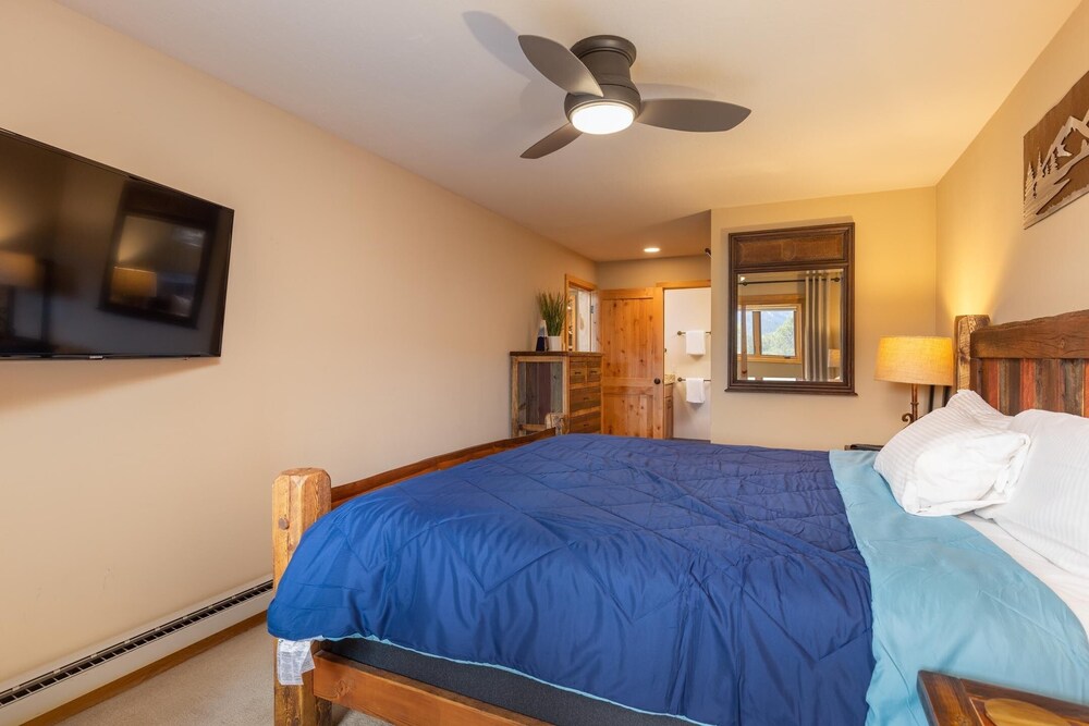 The Pines - Keystone Ski Resort CO Vacation Lodging