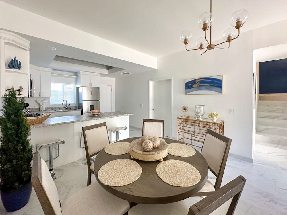 Modern Home in The Exclusivity of Las Conchas