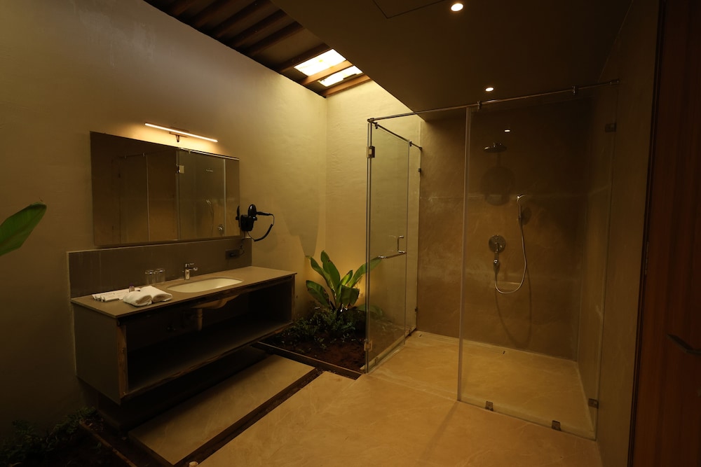 Ayati Resort & Spa
